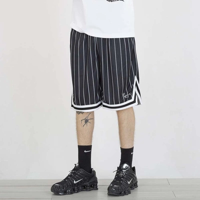 Krótkie Spodenki Karl Kani Small Signature Pinstripe Mesh 6014920 czarno białe