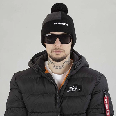 Czapka Patriotic Zimowa Futura 09 czarno grafitowa