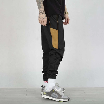 Spodnie dresowe SikSilk SS-26862 Muscle Fit Joggers czarne