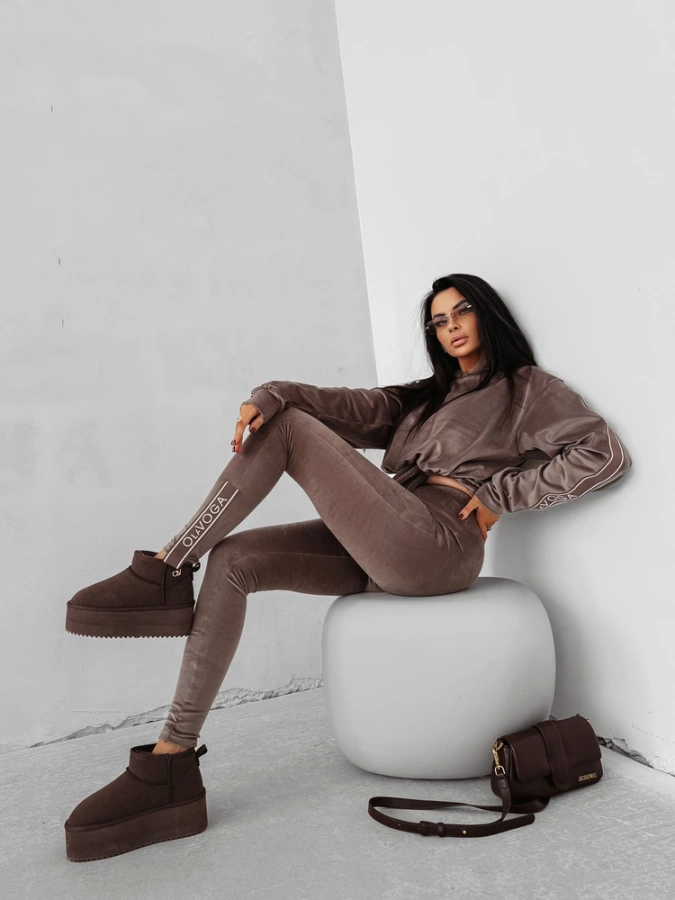 Komplet dresowy Olavoga Velvet Aura beżowy