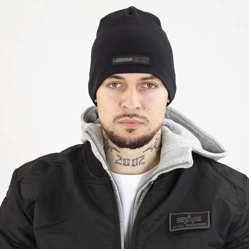 Zimowa czapka Ciemna Strefa Napis czarna