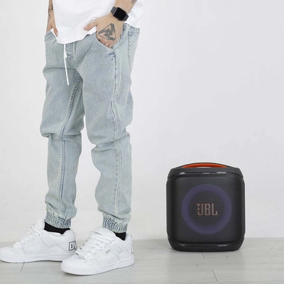 Spodnie Mass Jogger Sneaker Fit Signature 2.0 jasne niebieskie