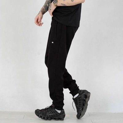 Spodnie dresowe Chada Akademiks czarne