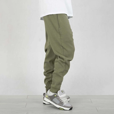 Spodnie dresowe Pit Bull Saturn oliwkowe